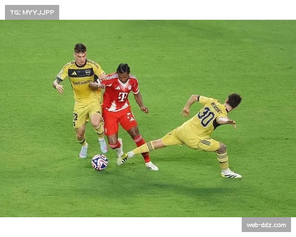 奥利塞传射建功，拜仁半场控球率超70%压制海登海姆