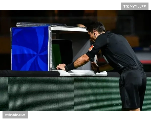 VAR技术多次影响比赛结果，判罚标准一致性引发讨论