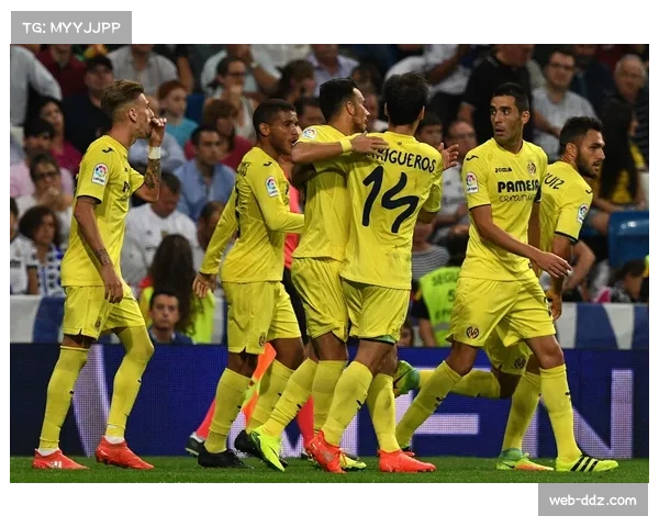 VAR争议再起：皇马对阵比利亚雷亚尔开场疑似点球未判